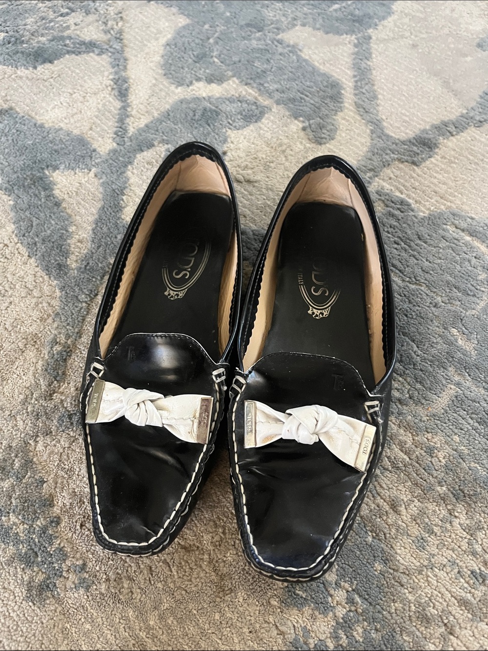 Tod's Black Patent Leather Loafers with Ivory Bow Accent